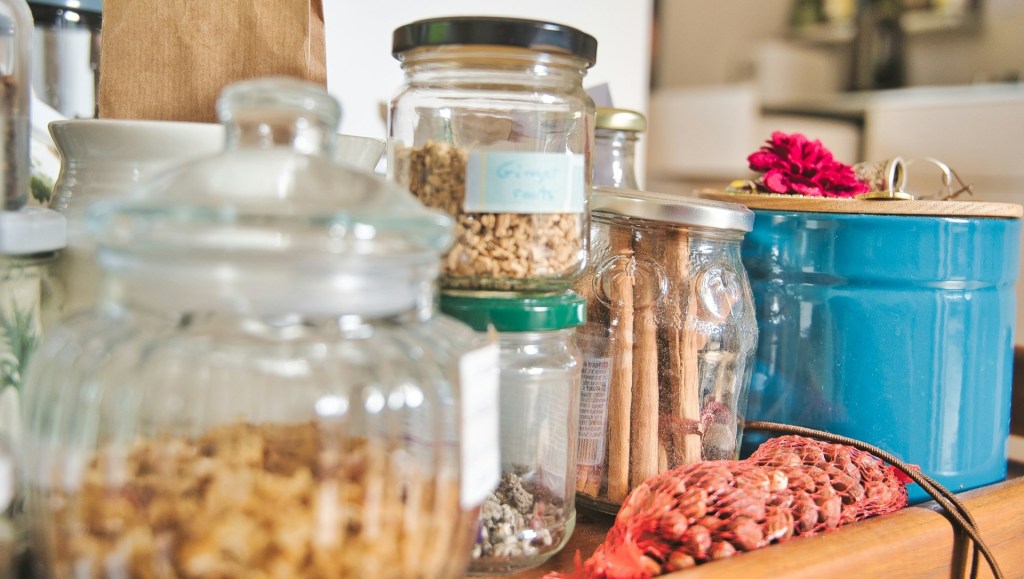 Glass kitchen storage containers, promoting microplastic detox and plastic-free lifestyle